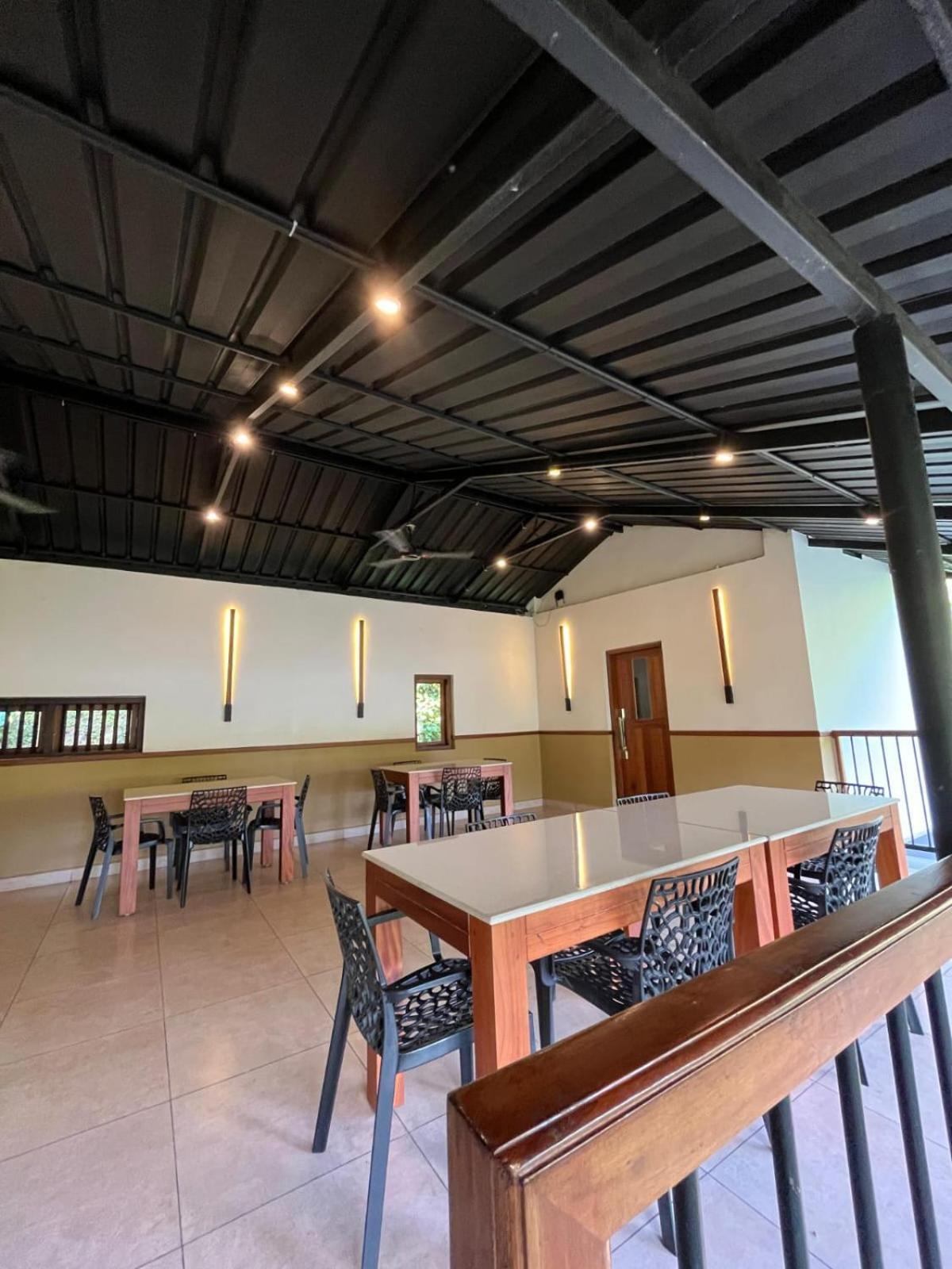 Villa Lush Acres à Thekkady Extérieur photo