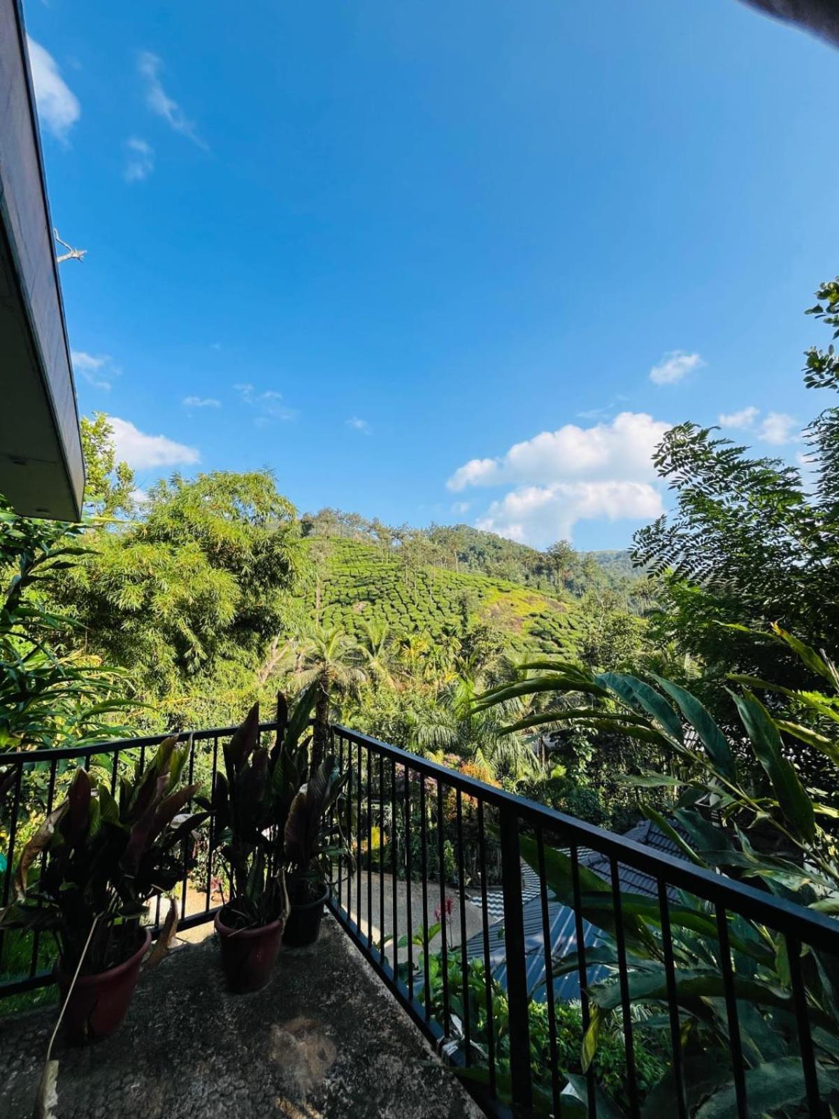 Villa Lush Acres à Thekkady Extérieur photo