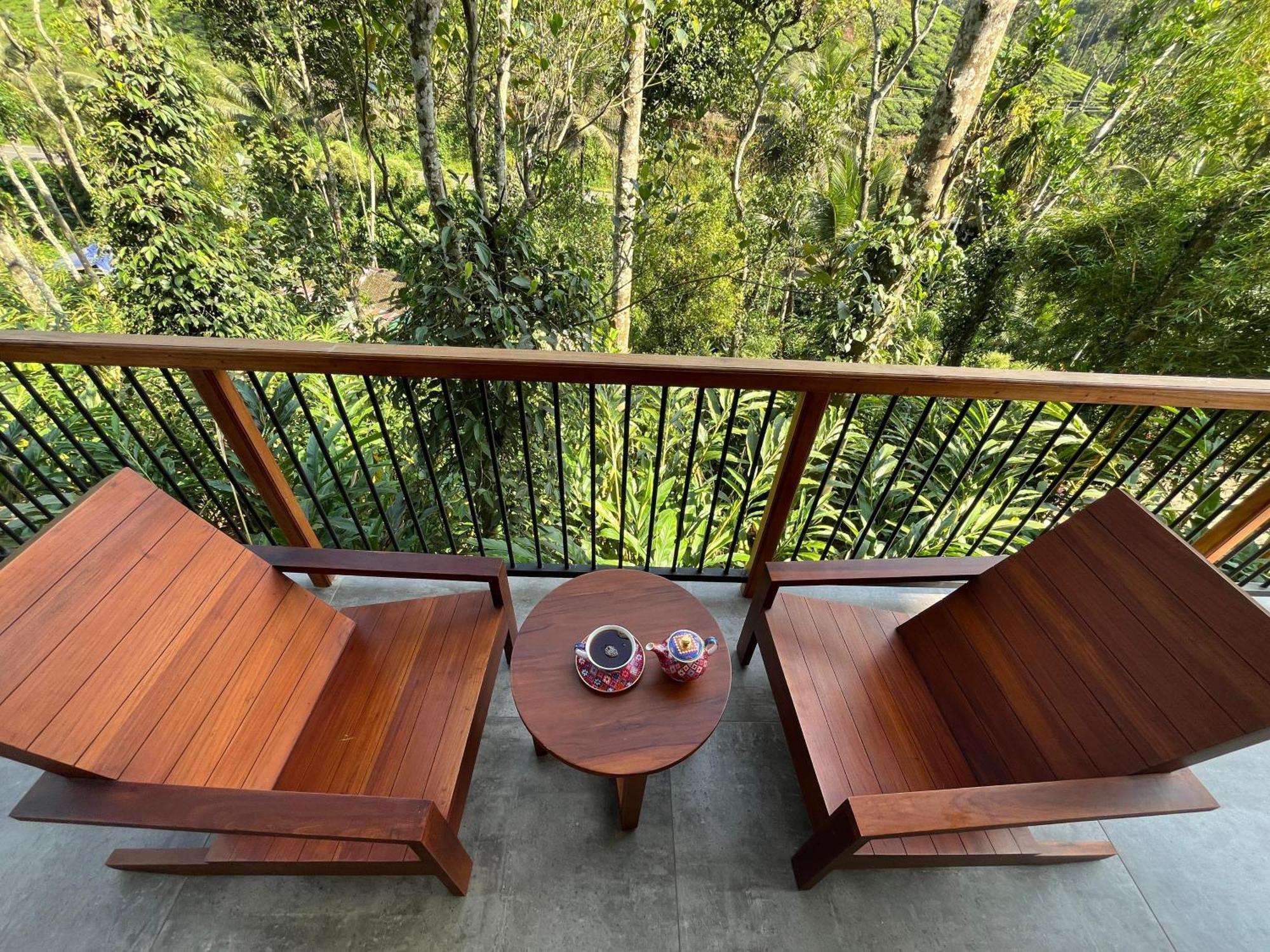 Villa Lush Acres à Thekkady Extérieur photo