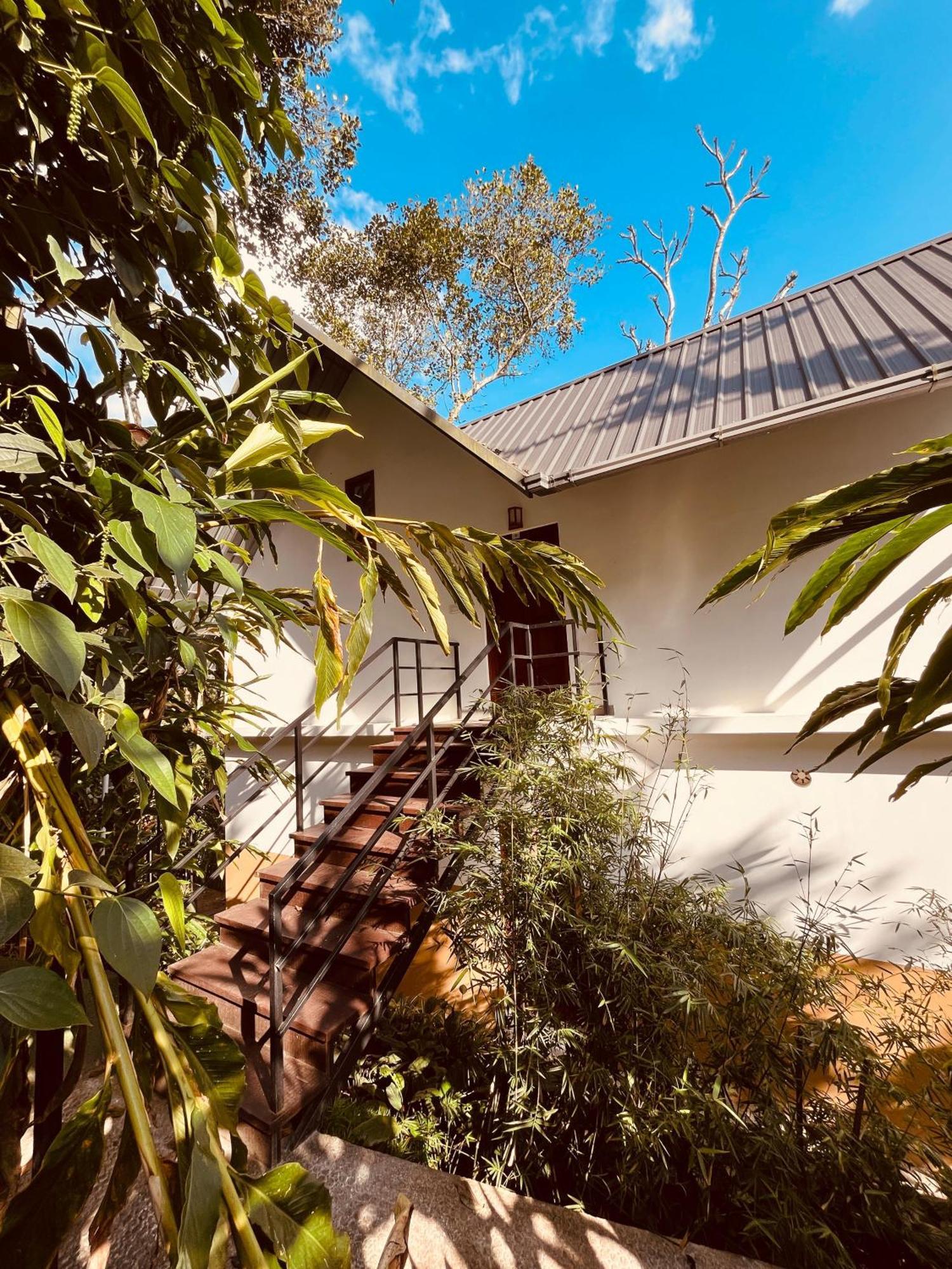 Villa Lush Acres à Thekkady Extérieur photo